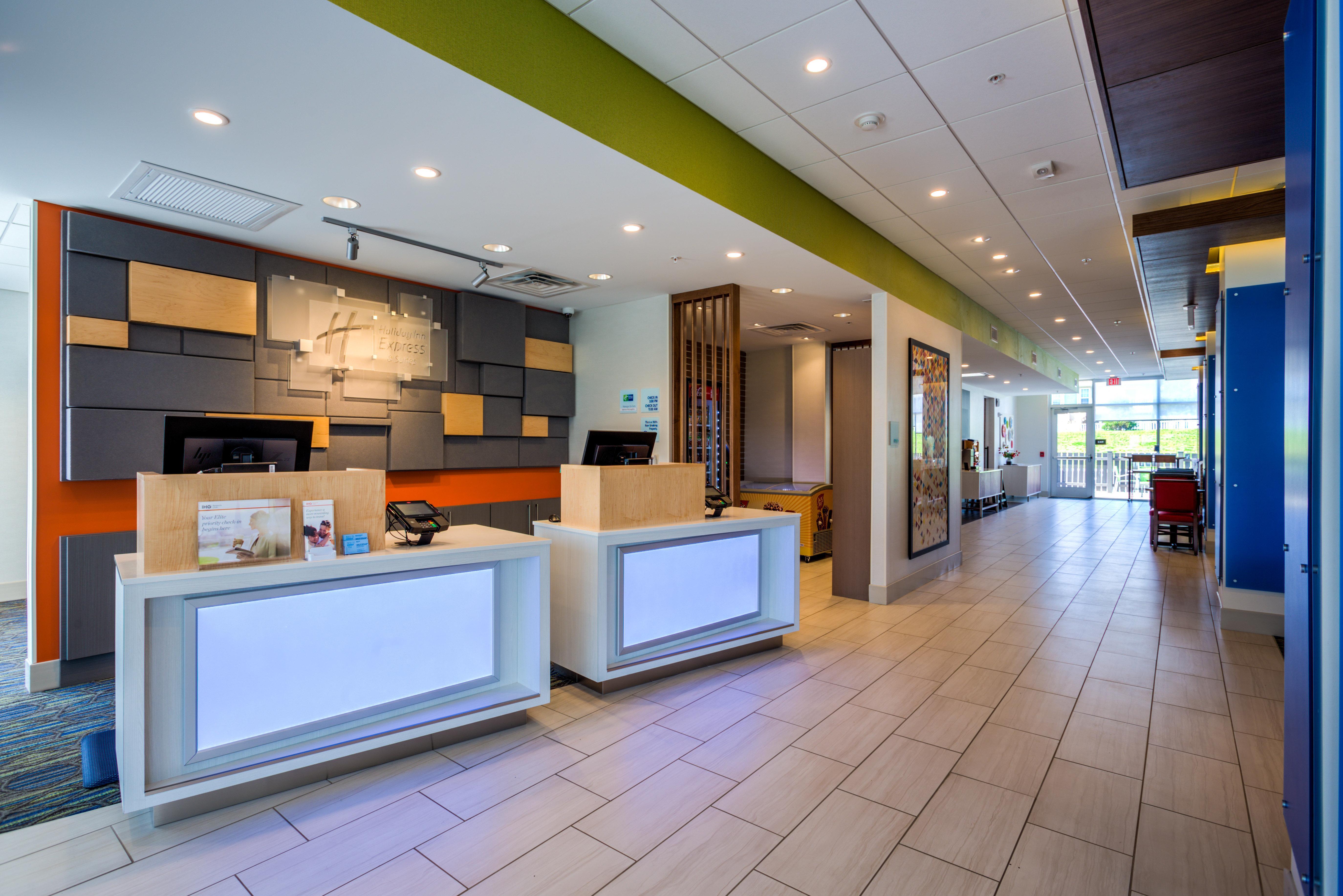 Holiday Inn Express & Suites Reedsville - State Coll Area, An Ihg Hotel 外观 照片